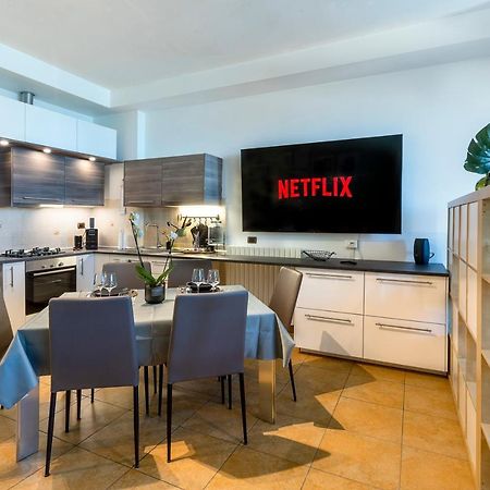 Cavour Elegante Loft In Centro Apartment Macerata Luaran gambar