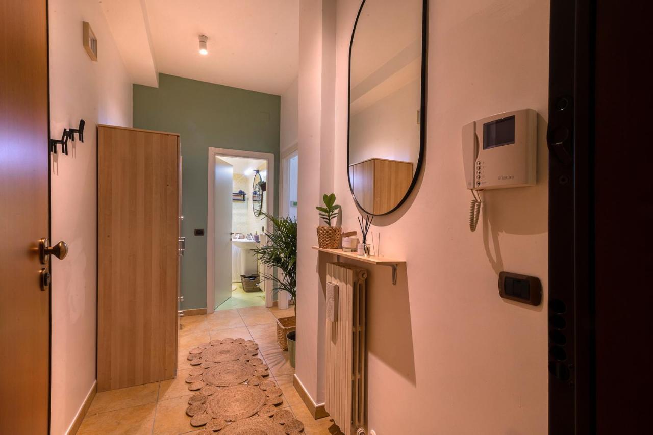 Cavour Elegante Loft In Centro Apartment Macerata Luaran gambar