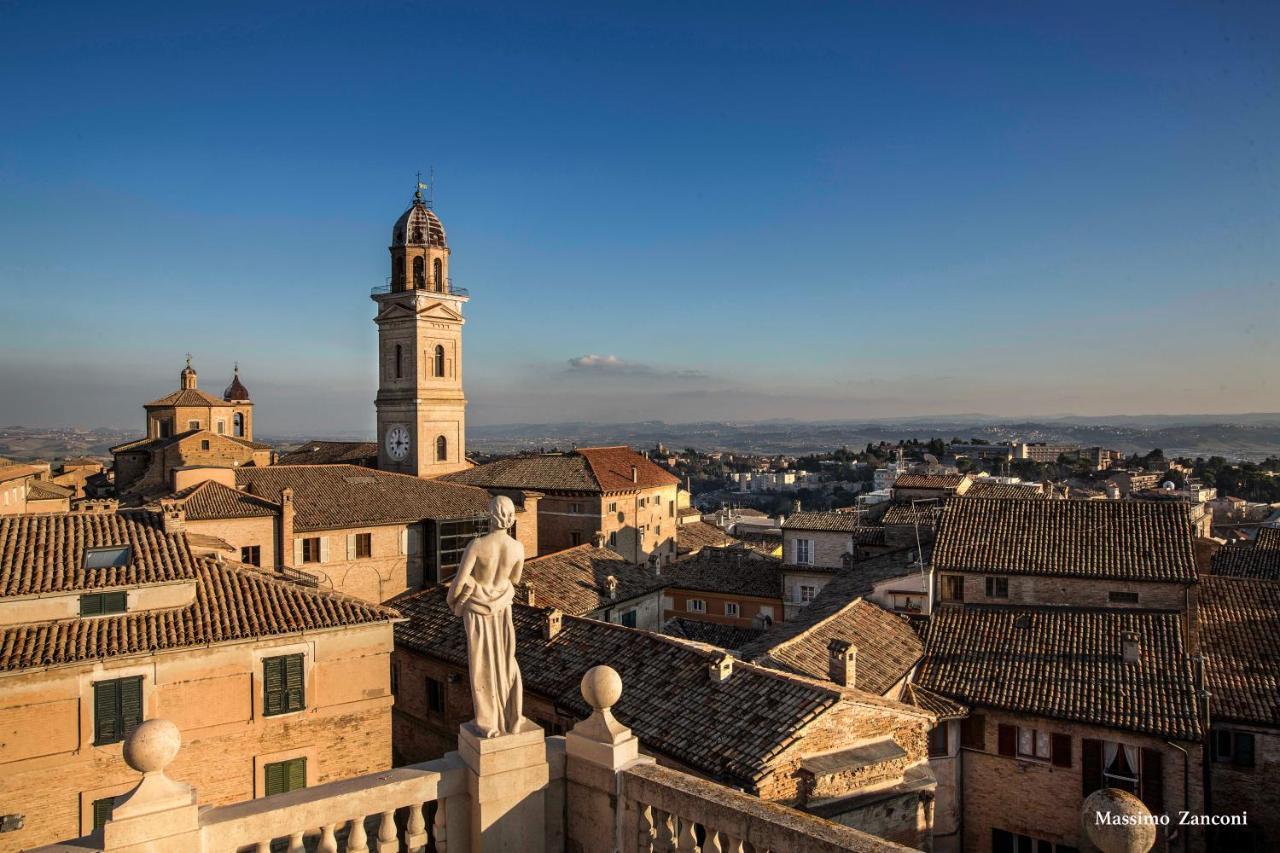 Cavour Elegante Loft In Centro Apartment Macerata Luaran gambar